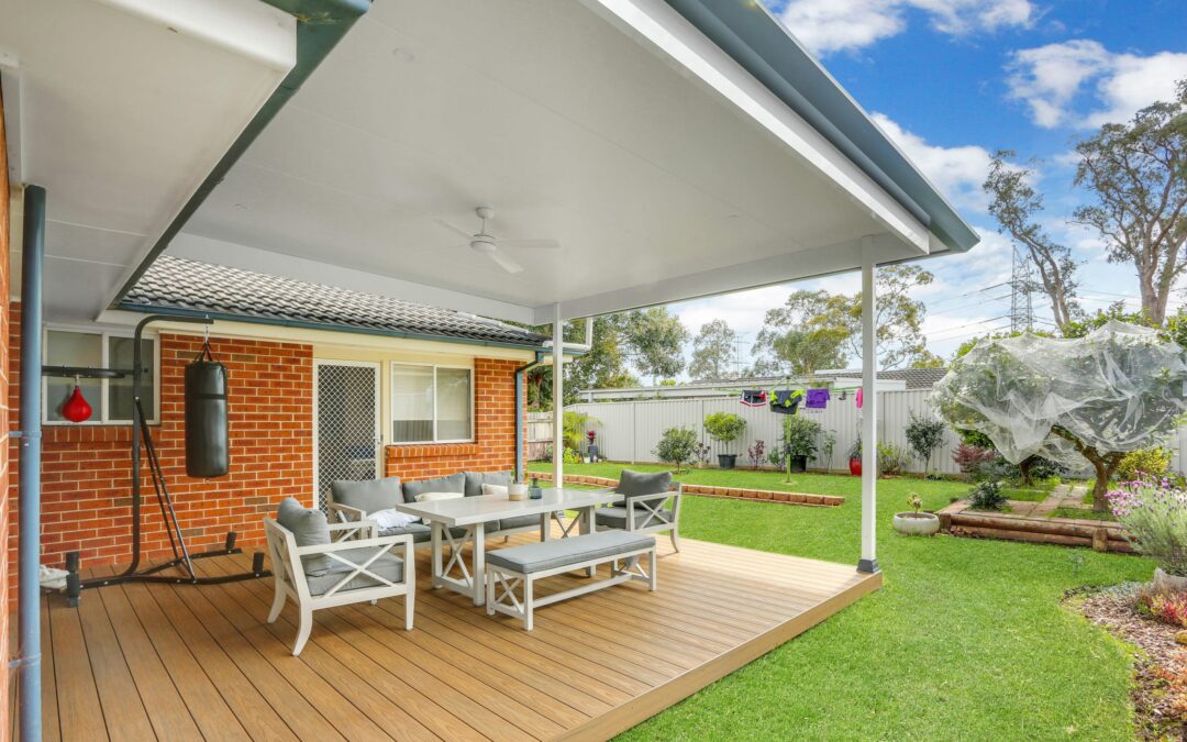 Pergola and Decking Combinations: Enhancing Outdoor Entertaining Areas